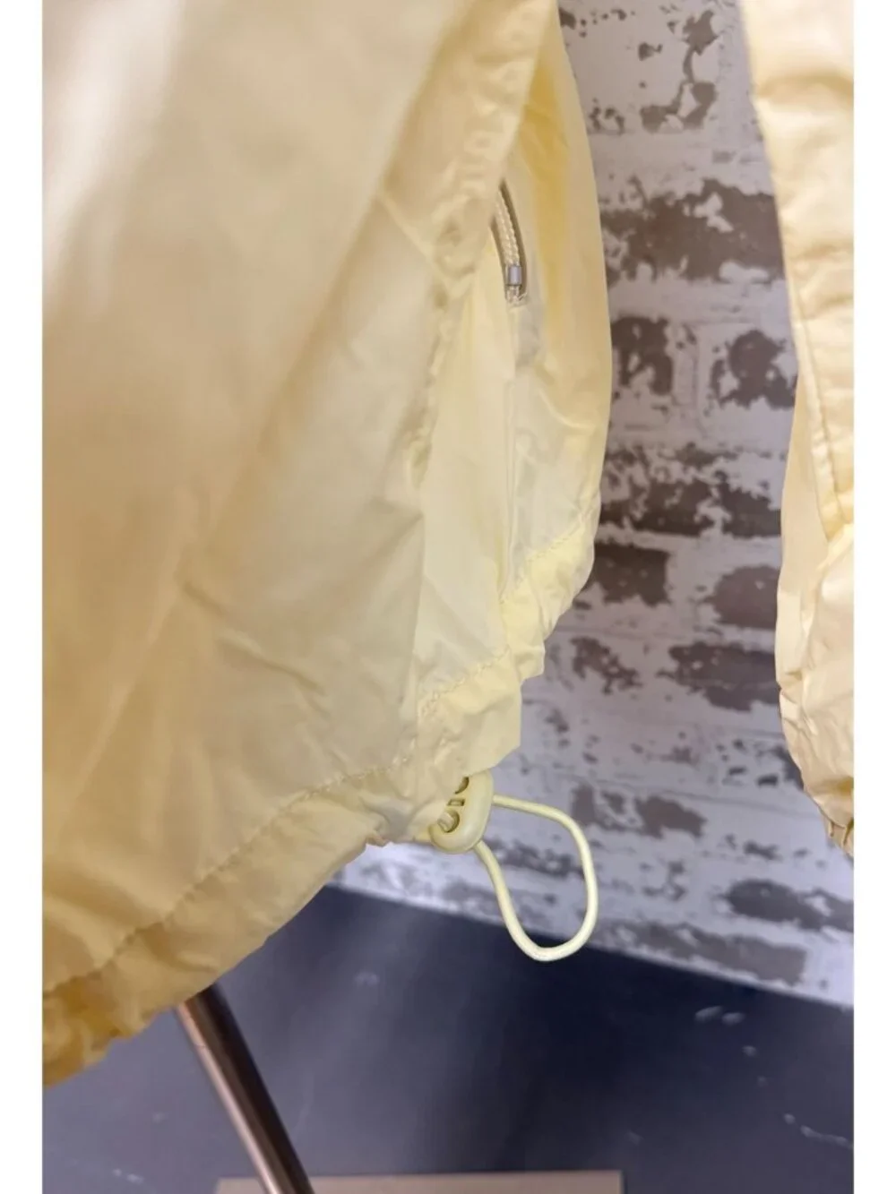 Quiksilver yellow Full-Zip Lightweight Windbreaker Jacket - Men's Size M
